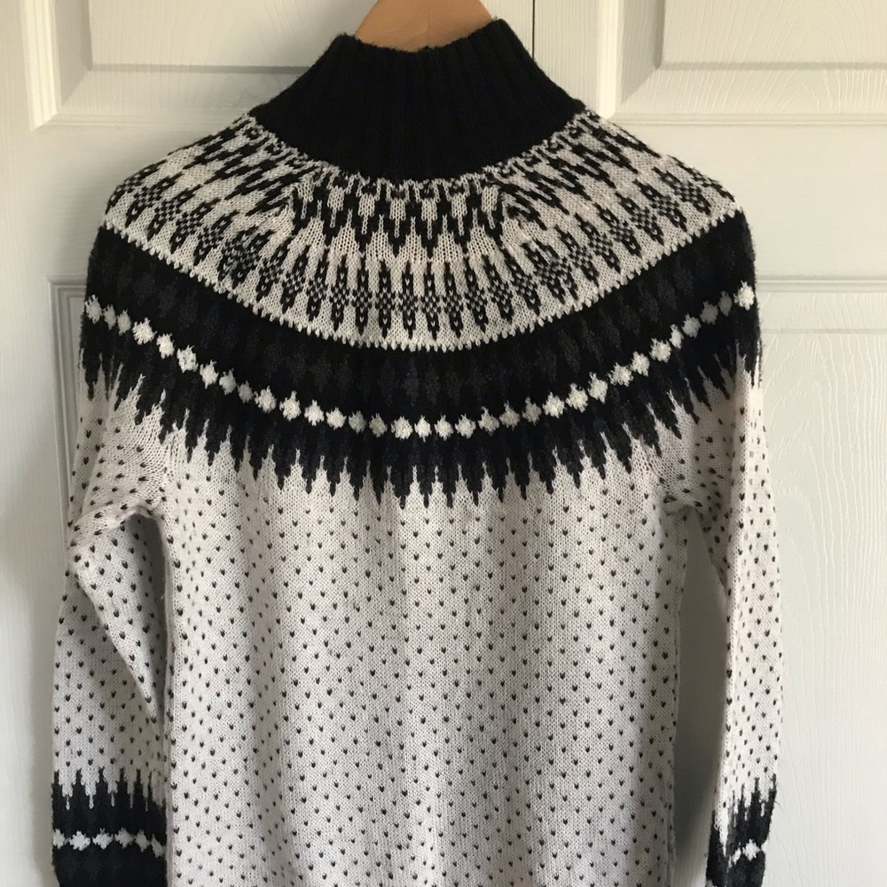 Eddie Bauer Sweater